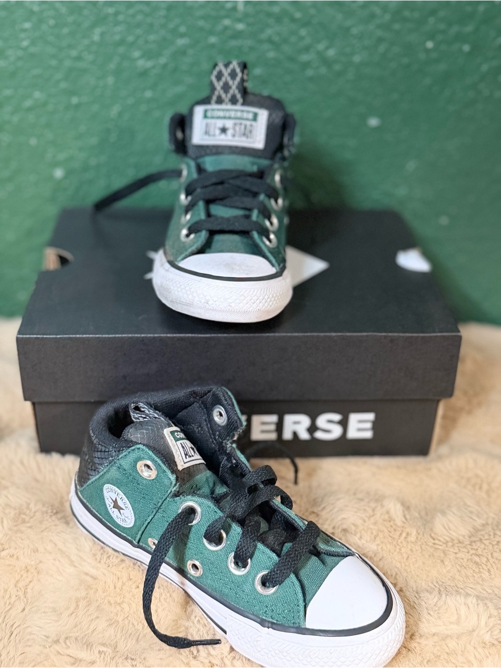 Kids Converse CTAS Axel mid size